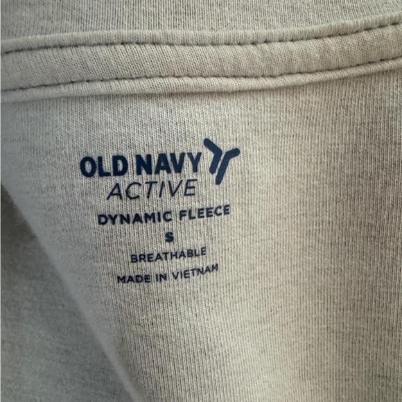 Old navy Dynamic Fleece Gray Hoodie. Excellent Condition. Size Small - Picture 7 of 7